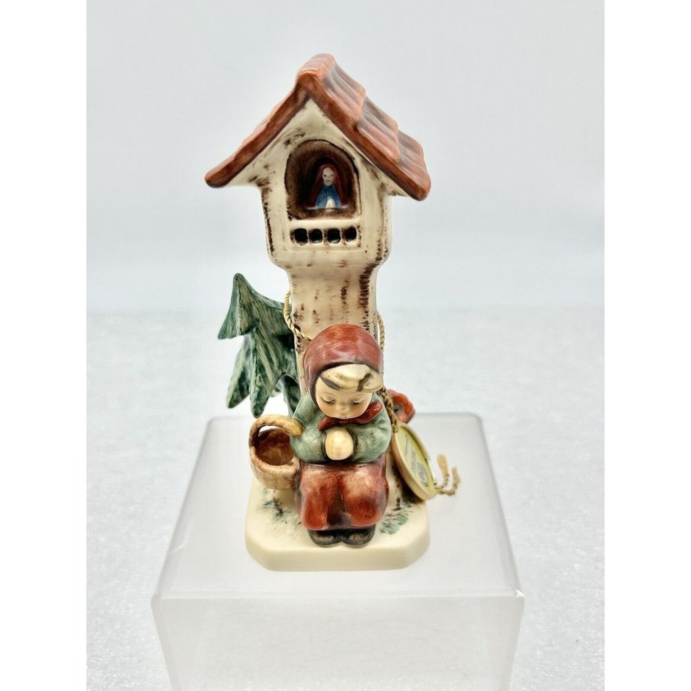 Vintage Goebel Hummel “Worship Am Wegesrand” 84/0 Gold Tag